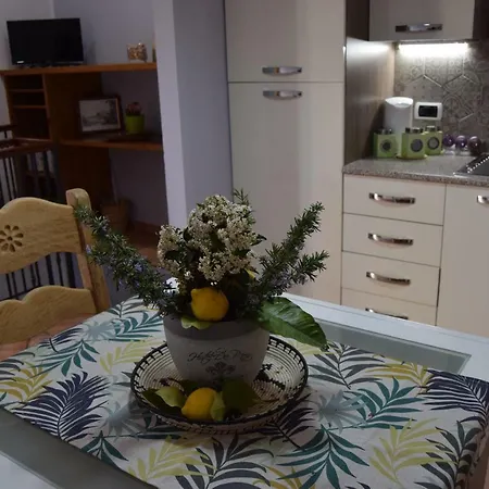 Domunua House شقة